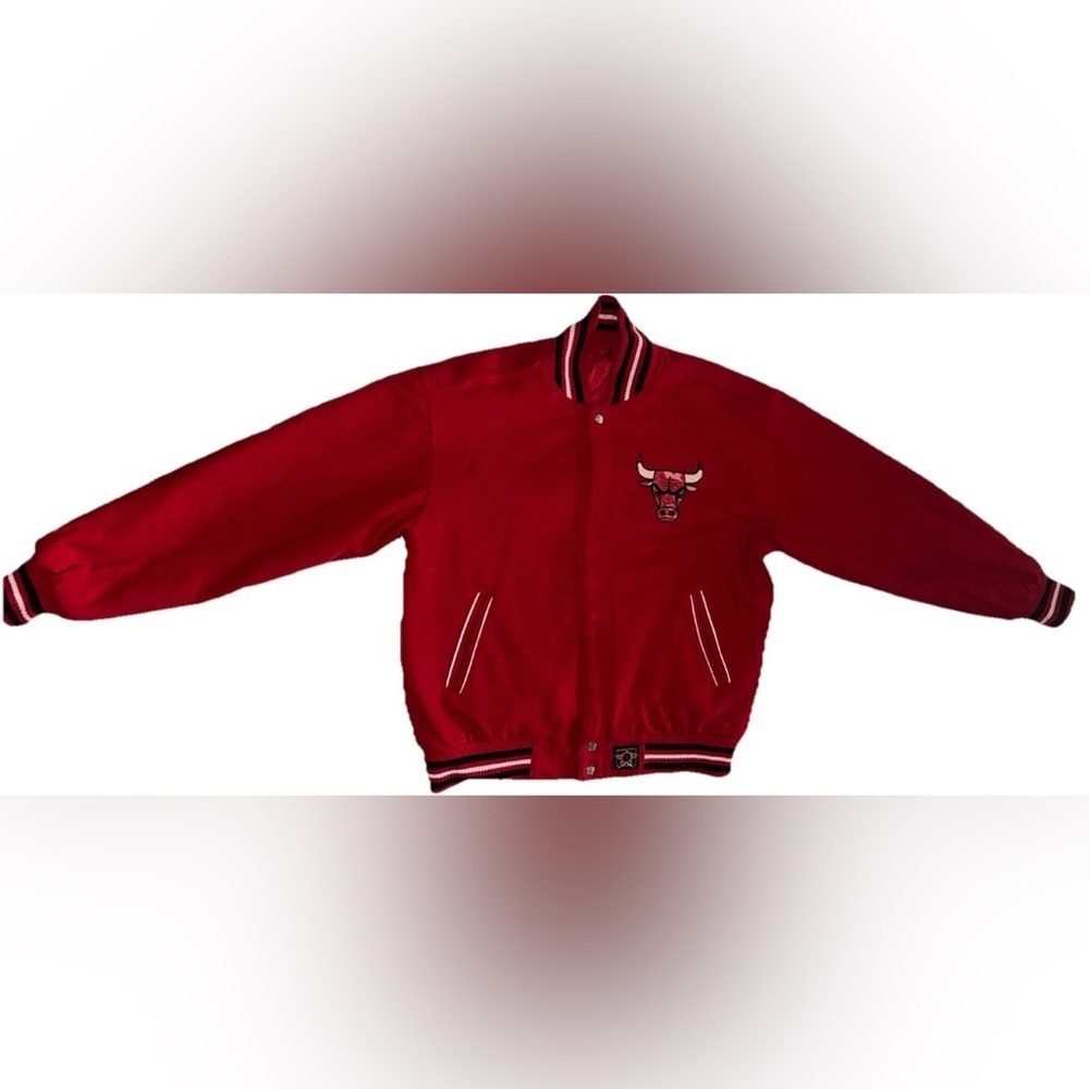 Reversible Chicago Bulls Jacket - Picture 2 of 16
